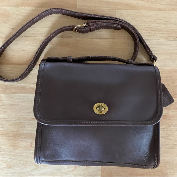 Coach Handbags - Vintage Coach Leather Crossbody Purse